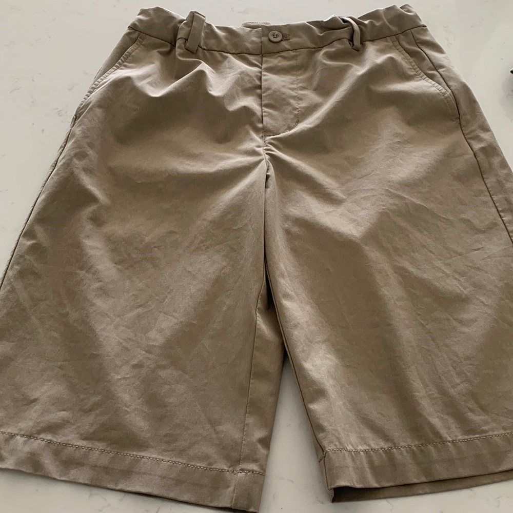Vineyard Vines Khaki “Performance” Shorts Boys Size 16